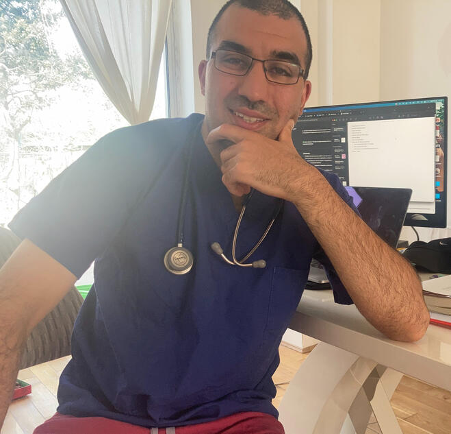 Dr Hnieno